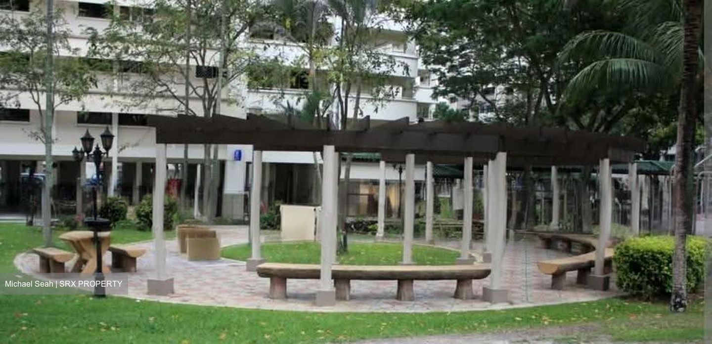 Chong Pang Garden (D27), Shop House #625392121